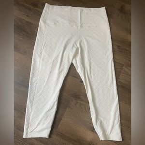 Nike Cream Ouilted Dri Fit Leggings Yoga Luxe